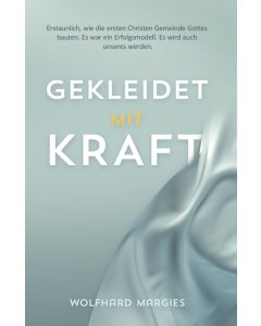 Gekleidet mit Kraft